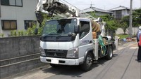 電柱の差し替え作業中に…クレーン車が横転　作業員1人けが　高松市