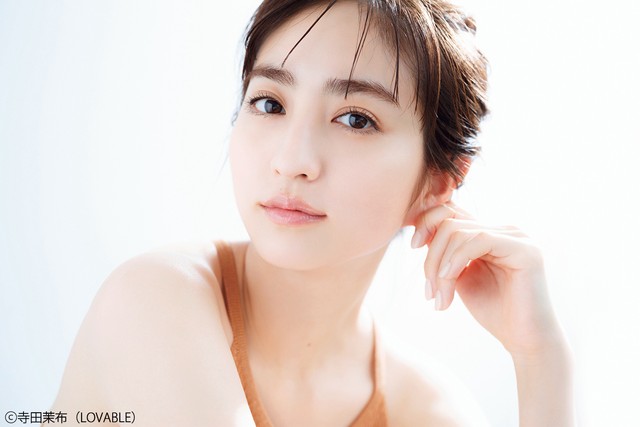 堀田茜 ©寺田茉布（LOVABLE）