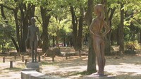 高松市中央公園に設置されている「女の子二人」　高松市番町