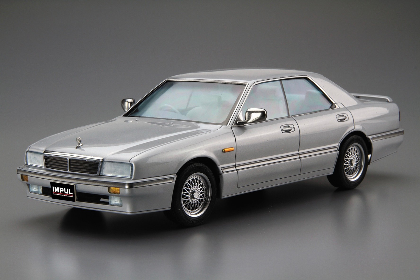Y31シーマのプラモ、突然の注文増 老舗メーカーに理由を聞いた