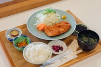 地元の魅力がにじむ“ローカル食堂”　提供：MIKOSI