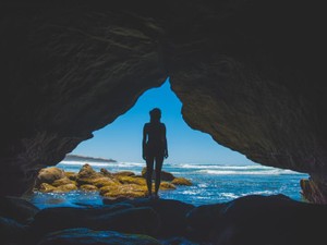 場所という見えない箱に合わせて変わる価値観、変わらない人間の核