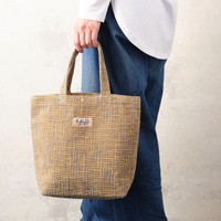 2023年12月発売「ウィンターバッグ」のマスタード（カルディコーヒーファーム提供）