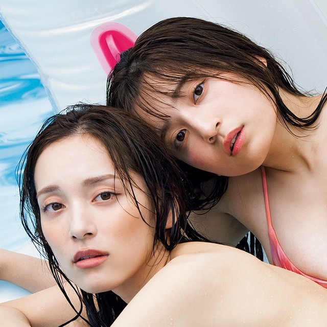 都丸紗也華・都丸亜華梨（撮影／Takeo Dec.　ヘアメイク／田森春菜・加藤怜奈（JULLY）　スタイリング／KAN　コーディネート／ハングアウトクリエーション）