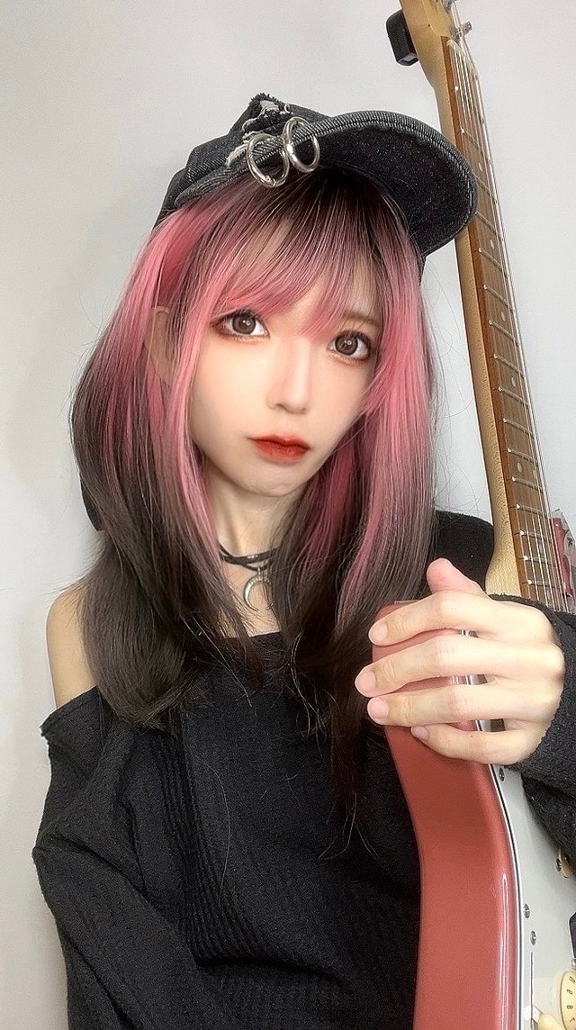 ギタリストとして多方面から注目を集めるMIYUさん（MIYUさん提供）