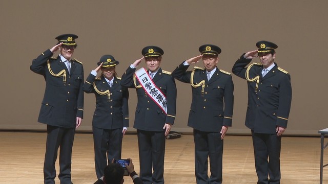 アカペラボーカルグループが一日警察署長に　特殊詐欺への注意呼び掛け　岡山