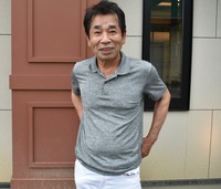 「パート2」のメンバー、森健四郎。今は芸人を引退し、のどかな自然が広がる田舎で悠々自適の暮らしを送っている