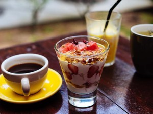 あの日パフェを食べたことを祖母に謝りたい。20年越しの祖母孝行を叶えるためには