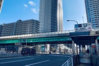 月島駅周辺の街並み（photoAC）