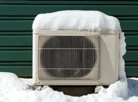 室外機の上に積もった雪を取り除こう※画像はAIが作成したイメージです（Dirty Pure/stock.adobe.com）