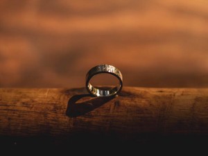 「なんで結婚なんてするのか？」と結婚に対して否定的な友人と私の間にあった溝
