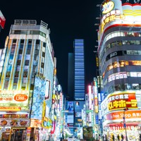 新宿歌舞伎町　※画像はイメージです（hearty/stock.adobe.com）