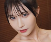 伊織芽衣写真集【オールアザー版】 先行カット　(C)KADOKAWA　　PHOTO/田中智久