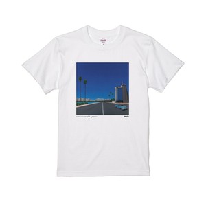 レイドバックなムードへと誘う、永井 博 × TOKYO FMのTシャツ。