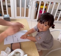 手形を押して嬉しそうにニヤリ♡（提供：＠te_to_ra__さん）