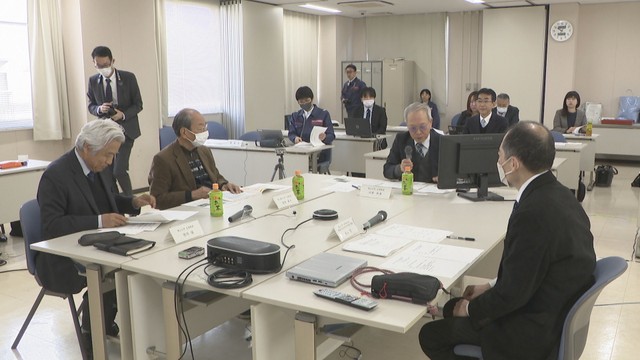 水質や生物の専門家らが出席した会議　岡山河川事務所　岡山・北区鹿田町