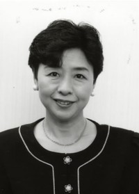栗原アヤ子さん