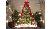 ホテルグランヴィア岡山に豪華クリスマスツリー登場