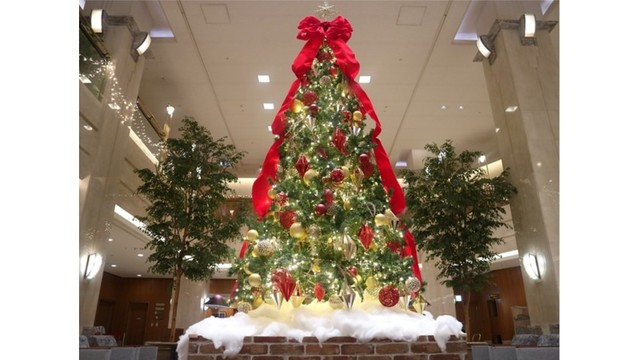 ホテルグランヴィア岡山に豪華クリスマスツリー登場