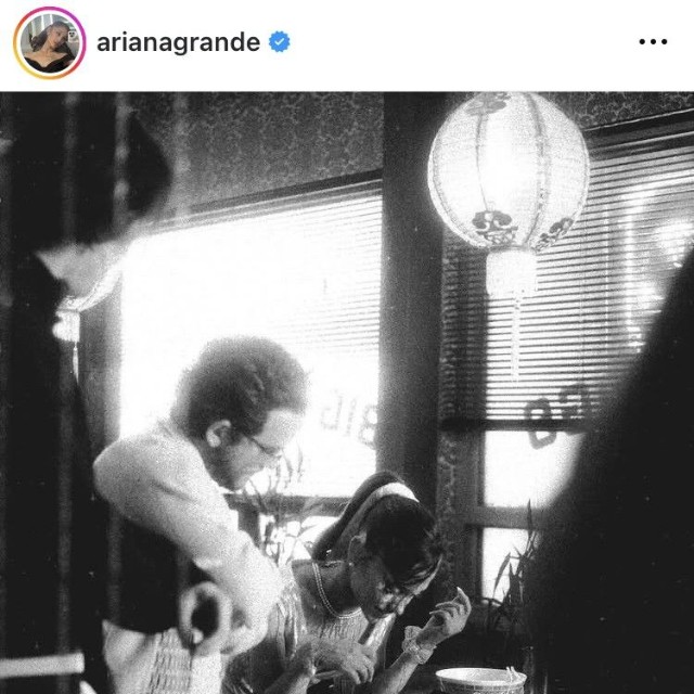 アリアナ・グランデのインスタグラム＠arianagrandeより