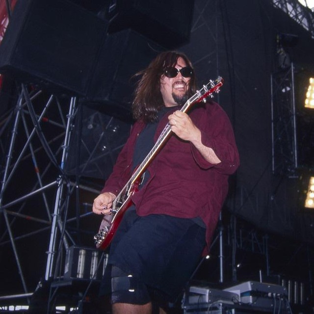 米大物ロックバンドのベーシストが死去 55歳 昨年も中心メンバーが急死|よろず〜ニュース