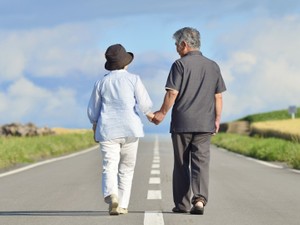 夫が急死、相続人の甥が自宅売却を求めてきた。妻は家に住み続けられない？