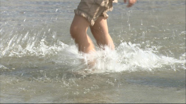 厳しい暑さはいつまで続く?　スーパーなどでは夏物商品の売れ行きアップも　岡山