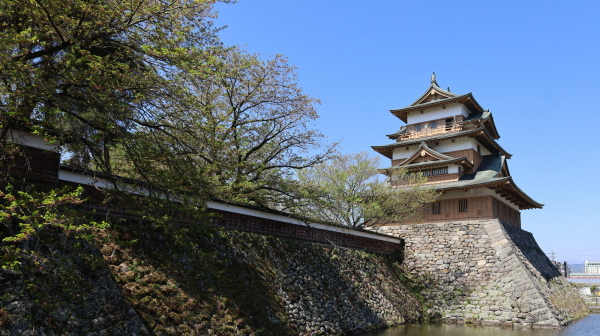 北斎も描いた「諏訪の浮城」高島城（長野）