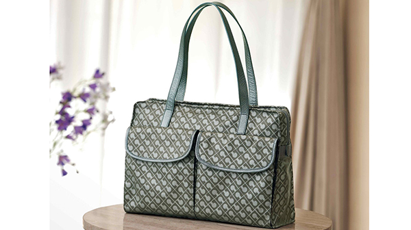 創業者の精神受け継ぐ　ゲラルディーニの限定バッグ