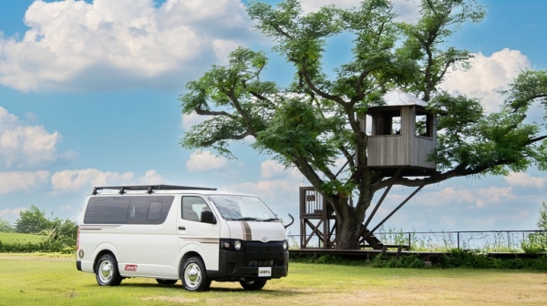 コールマンとコラボ!遊び心満載のおしゃれバンコン