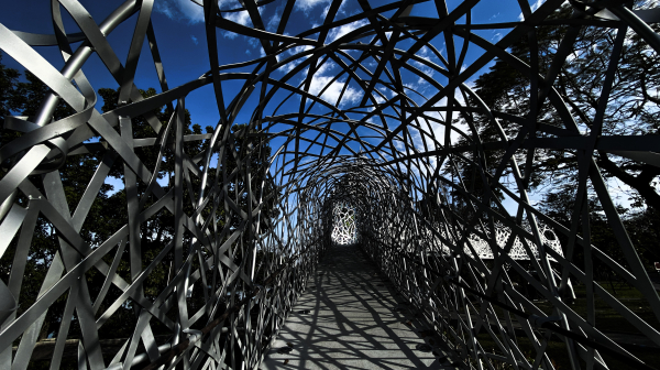 タイムトンネルの先の光　永瀬正敏が撮った台湾