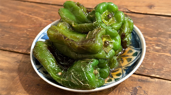 包丁いらずの「丸ごとピーマンの煮浸し」