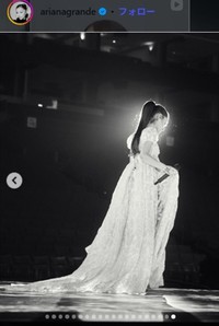 アリアナ・グランデのインスタグラム＠arianagrandeより