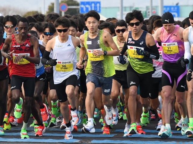 陸上・駅伝 - 中央大学・佐藤大介が学生ハーフ優勝 箱根駅伝の後、心に