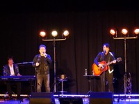 2019年の紅白歌合戦でも話題になったビートたけしさん「浅草キッド」を歌う二人