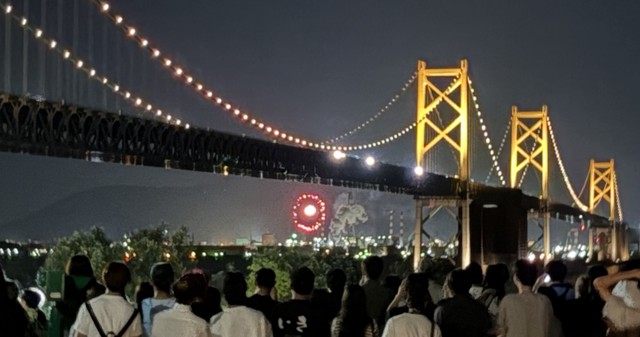 さかいで大橋まつり 花火大会の様子（8月11日　坂出市の与島から撮影）