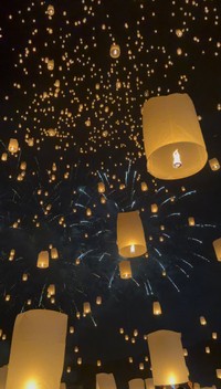 美しいランタン祭りの様子（提供：はせ 世界一周さん）