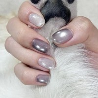 ネイルより肉球に目が行く人が続出！（画像提供：しっぽコーギーのまるころさん）※画像は一部トリミング