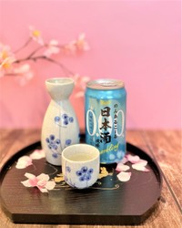 アウトドアシーンにもぴったり！「のんあるこーる日本酒風味 Sparkling」（画像提供：株式会社チェリオコーポレーション）