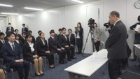 23人の新入社員を迎え入社式