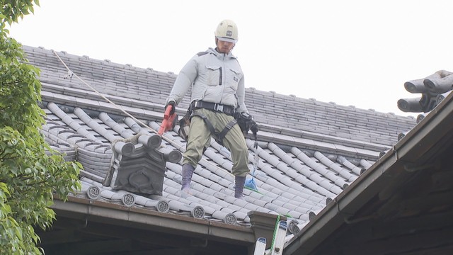 屋根の点検作業　栗林公園　高松市栗林町