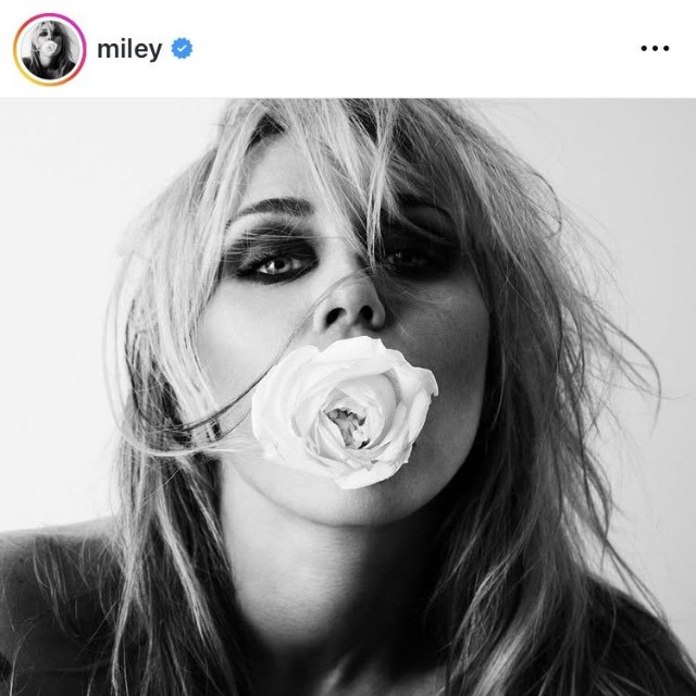 マイリー・サイラスのインスタグラム＠mileyより