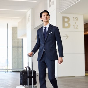 秋からのビジネススタイルはジャージースーツが大本命