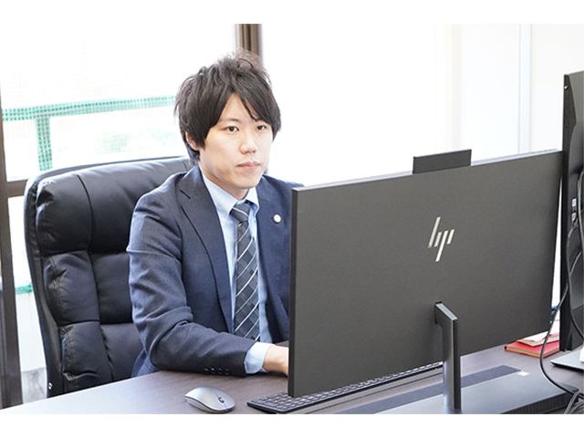 190512 はしばみ法律事務所4 会議中