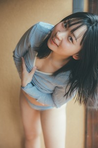 アンゴラ村長「標準体型」＝東京祐 ©講談社