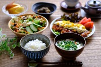 日々、色とりどりの食事をとるのは日本人の理想ですが…