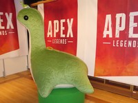 巨大ネッシーを横から　チャック部分も再現