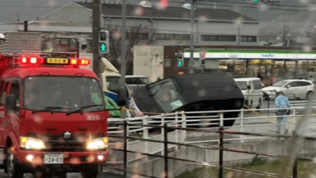 高松市国分寺町の県道　視聴者提供