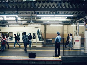 志望大に行くため、22時44分発の電車に乗るため、私は走り続けた