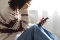 LINEでの別れ話は「あり」？　※画像はイメージです（webbiz/stock.adobe.com）